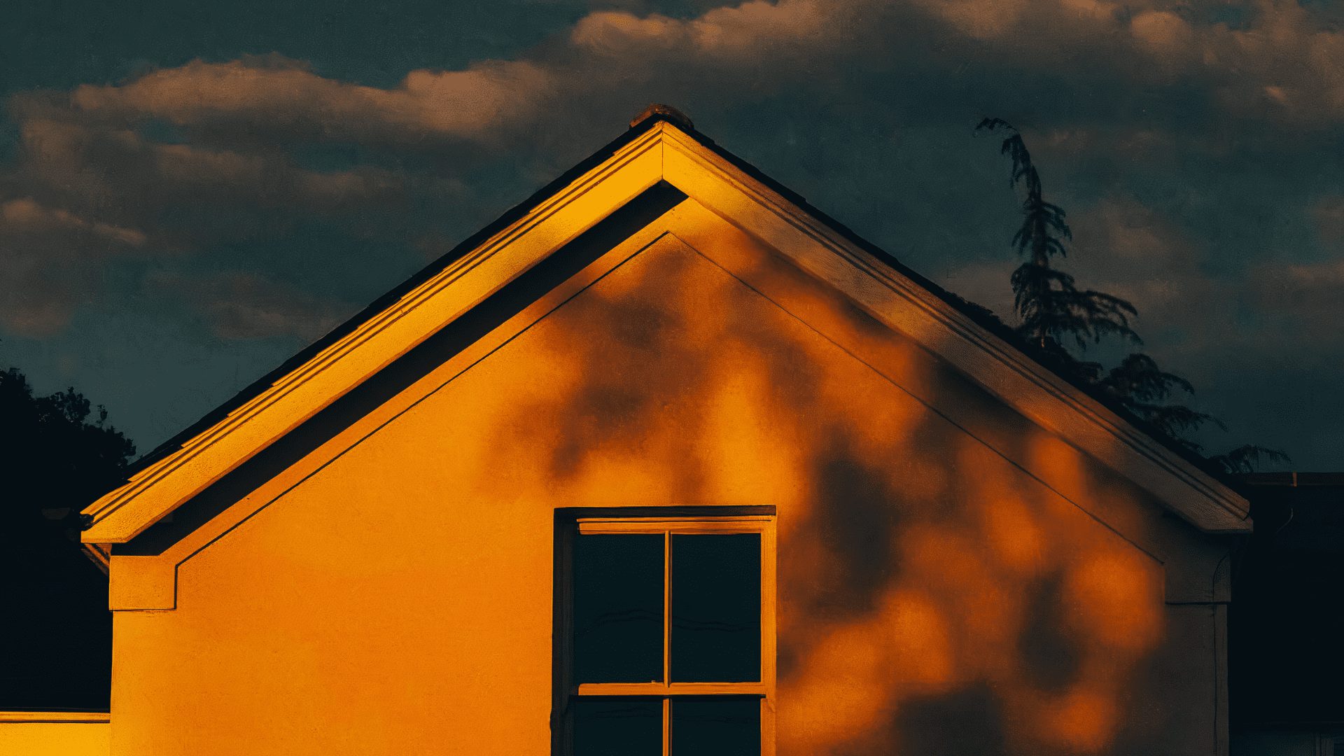 IT Outsourcing vs In-house IT – The pros & cons