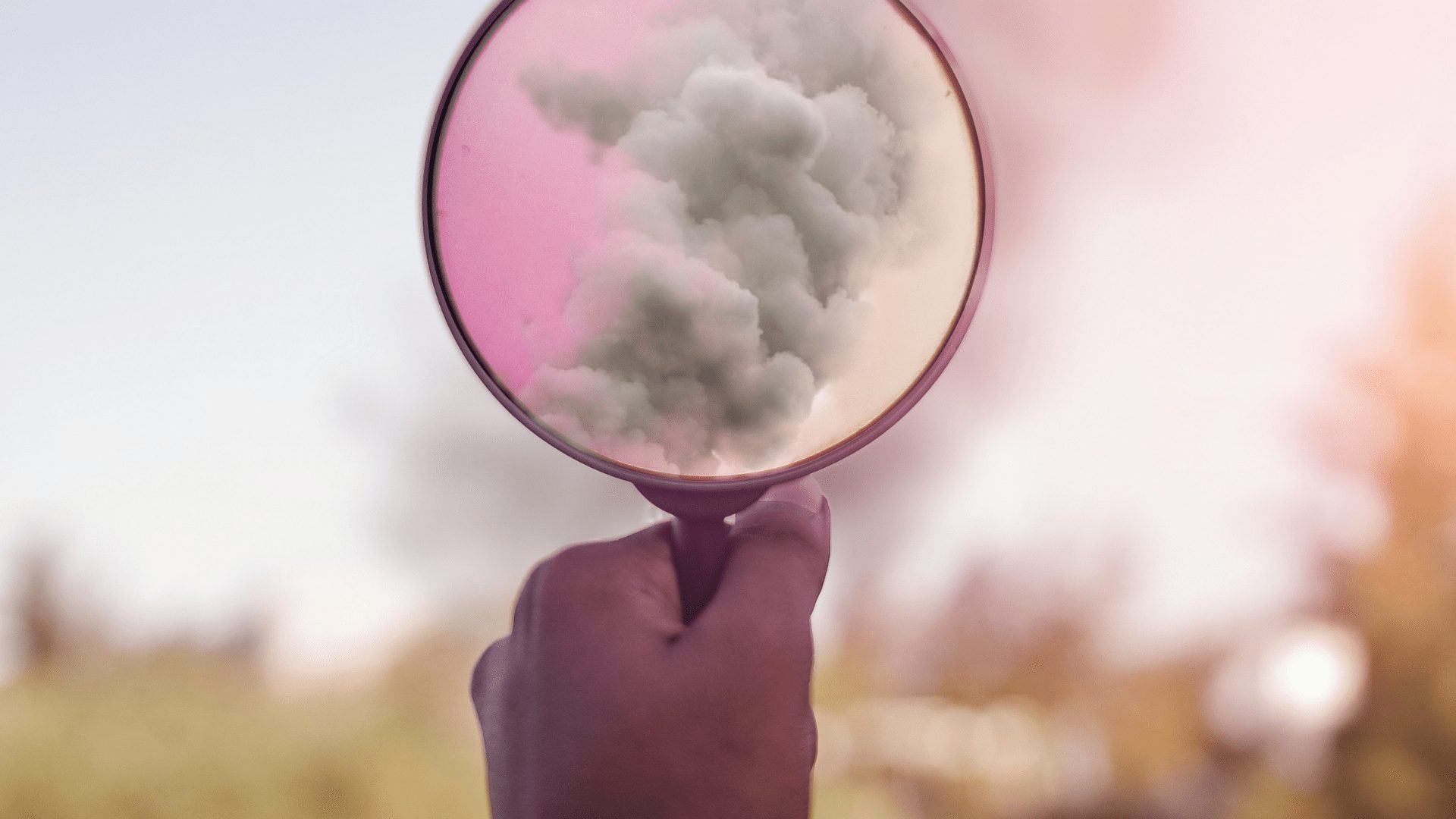 Why do IT outsource relationships sometimes fail?